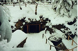 Eingang zur Stülpnerhöhle
