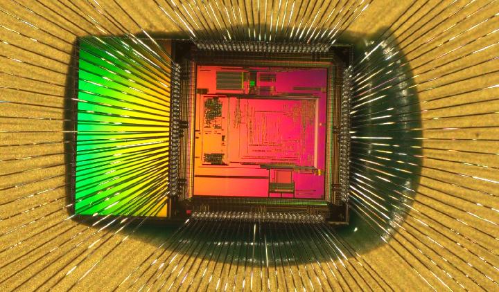 8051-kompatibler Microcontroller (studentische Arbeit)