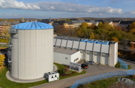 Kältezentrale des Chemnitzer Fernkältesystems mit Kaltwasserspeicher (3500 m³) Kältezentrale