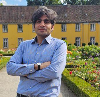Portrait: Dr. Mehrdad Vasheghani Farahani