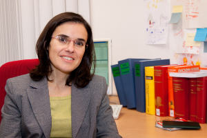 Prof. Dr. Teresa Pinheiro.