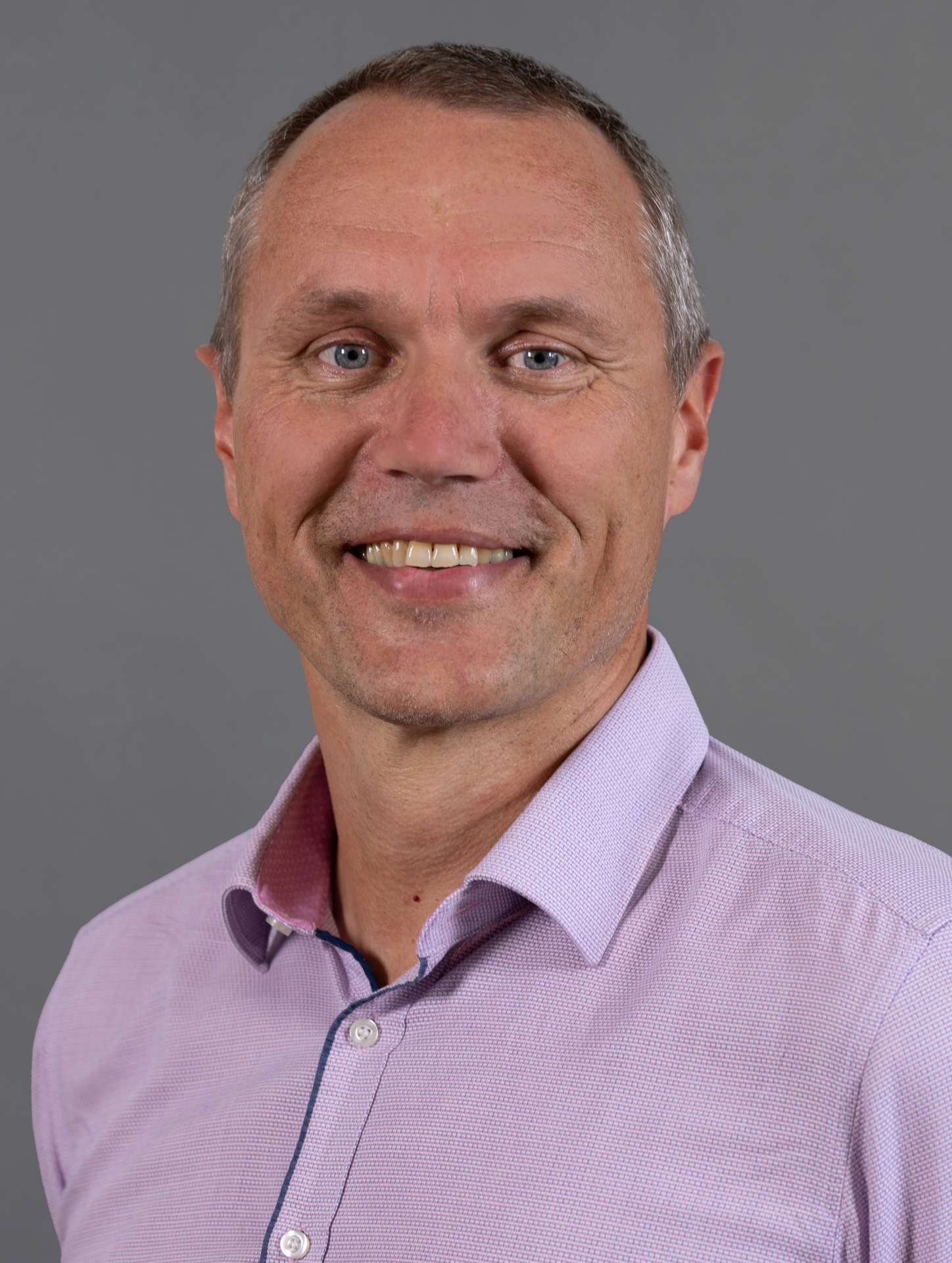 Portrait: Prof. Dr. Christoph Tegenkamp