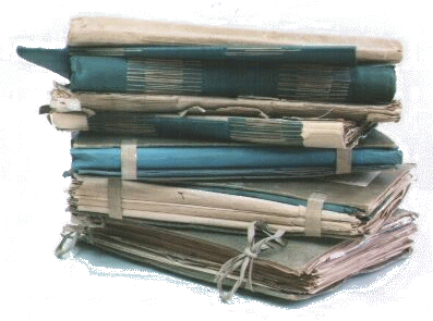 Aktenstapel, Foto: Chr.Kornack, 2000