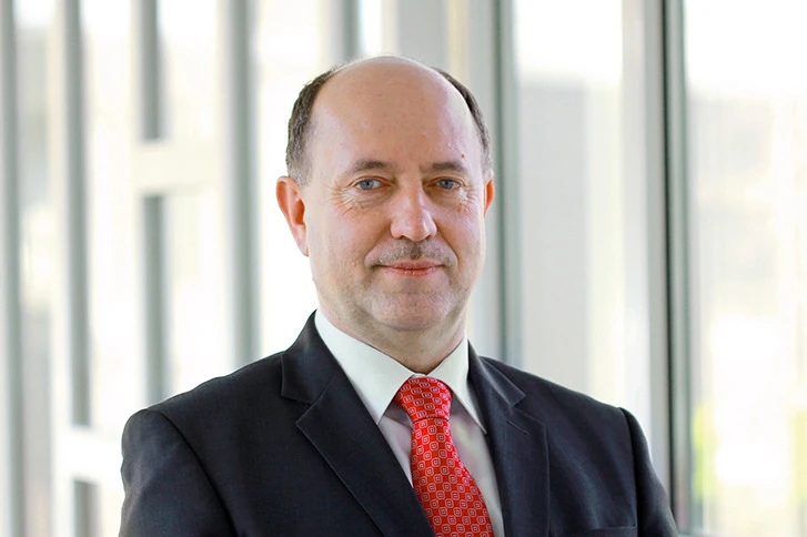 Univ.-Prof. Dr.-Ing. habil. Prof. h. c. Dr. h. c. Prof. Lothar Kroll