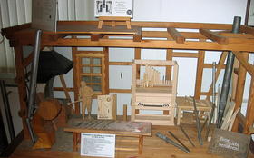 Modell einer Orgelbauwerkstatt