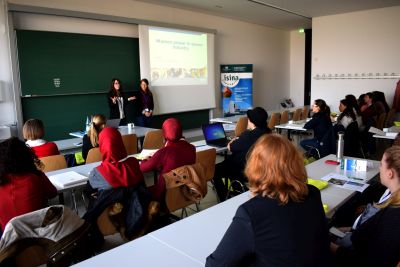 Ana Cigarán Romero and Myriam Koch, participants of the German section of the IEEE Women in Engineering