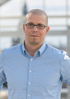 Portrait: Dr. Tobias Mayer-Roth