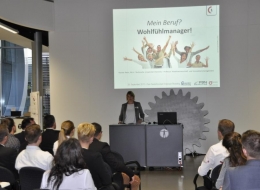 Vortrag "Mein Beruf? Wohlfühlmanager!", Yvonne Heim, Professur aw&I
