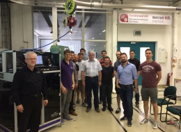 Das Team des Institutes sowie Herr Ludwig von 3Dfactories (links)
