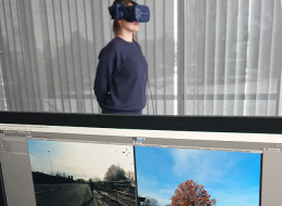 Versuchsperson mit VR-Headset