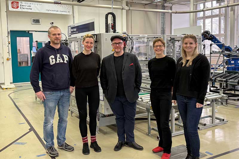 Test einer spielerischen Lernumgebung fuer digitale und nachhaltige Produktion in der Experimentier- und Digitalfabrik der TU Chemnitz.