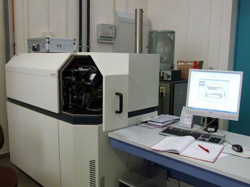 Glimmentladungsspektrometer SPECTRUMA GDA750