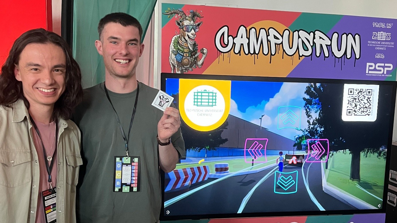 Marco Thon und Clemens Rösch von der Professur Produktionssysteme und -prozesse sprachen Studieninteressierte mit ihrem neu entwickelten Jump’n’Run-Spiel „Campusrun“ beim Niners-Spiel an und informierten über den neuen MUT-Studiengang. Quelle: TU Chemnitz/Sven Winkler