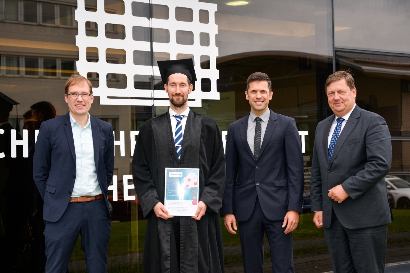 Prof. Dr. Till Clausmeyer (TU Chemnitz), Herr André Sewohl, Prof. Dr. Martin Dix (TU Chemnitz) und Prof. Dr. Markus Krabbes (Hochschule Merseburg) / Quelle: TU Chemnitz/Louisa Götz