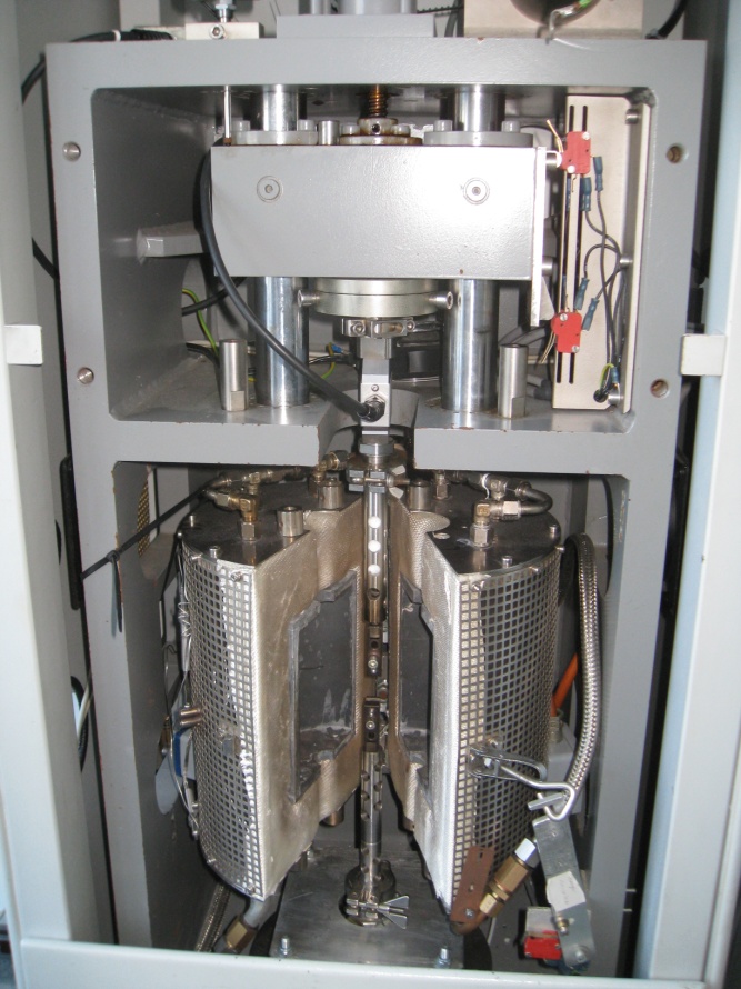 Foto Dynamisch-mechanisch-thermischer Analysator (DMTA) von der Nahansicht