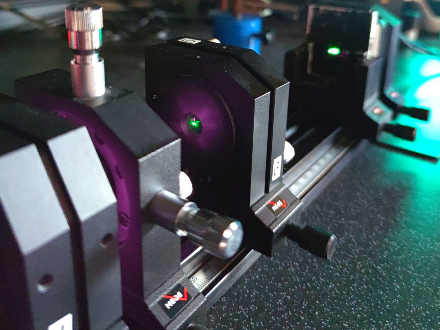 Versuchsaufbau Neodym-YAG-Laser