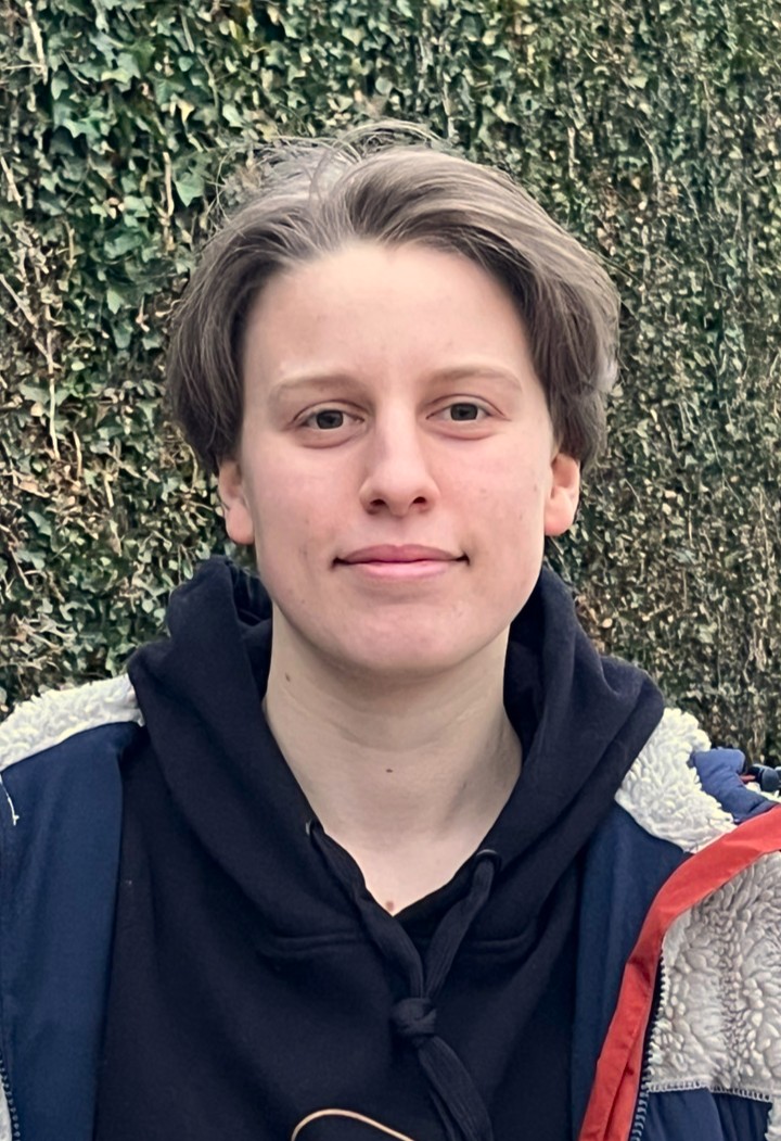 Portrait: Annika Loehr