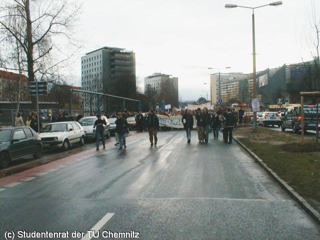 640x480/small_b17.jpg