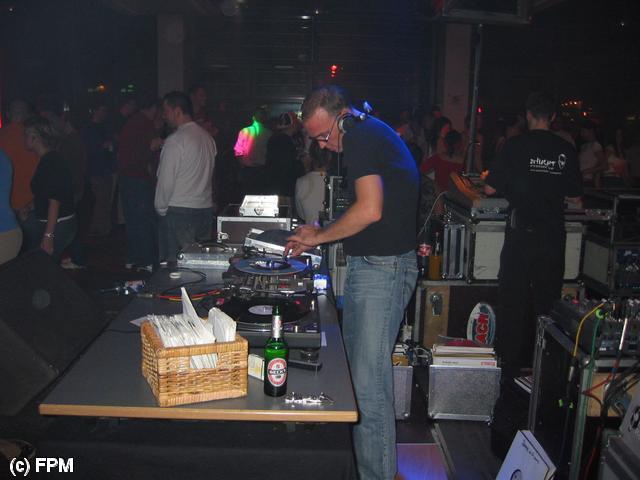640x480/101-0120_IMG.JPG