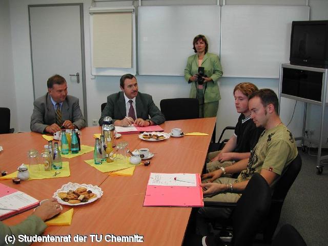 640x480/VertragSemesterticket-01.JPG