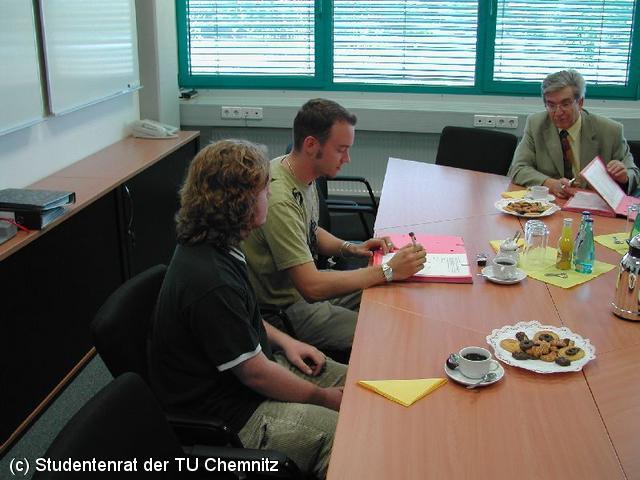640x480/VertragSemesterticket-04.JPG