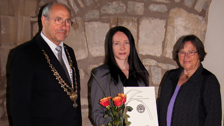 Dr. Manuela Krones (Mitte) wurde mit dem Reichart-Preis geehrt.