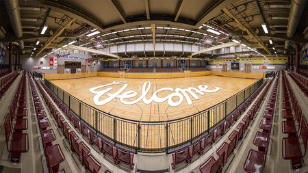 Die Hartmann-Halle ist die Spielstätte des Chemnitzer Basketballvereins NINERS.