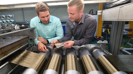 Verfahrensingenieure des Cetex Institutes forschen an Basaltfasern.