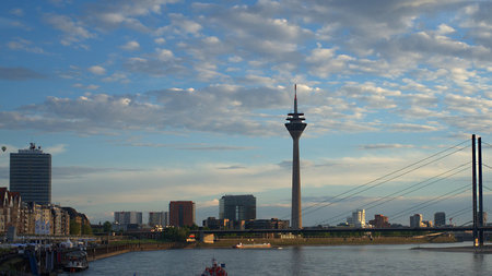 Skyline des Düsseldorfer Hafens.