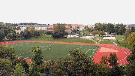 Luftbildaufnahme eines Sportplatzes