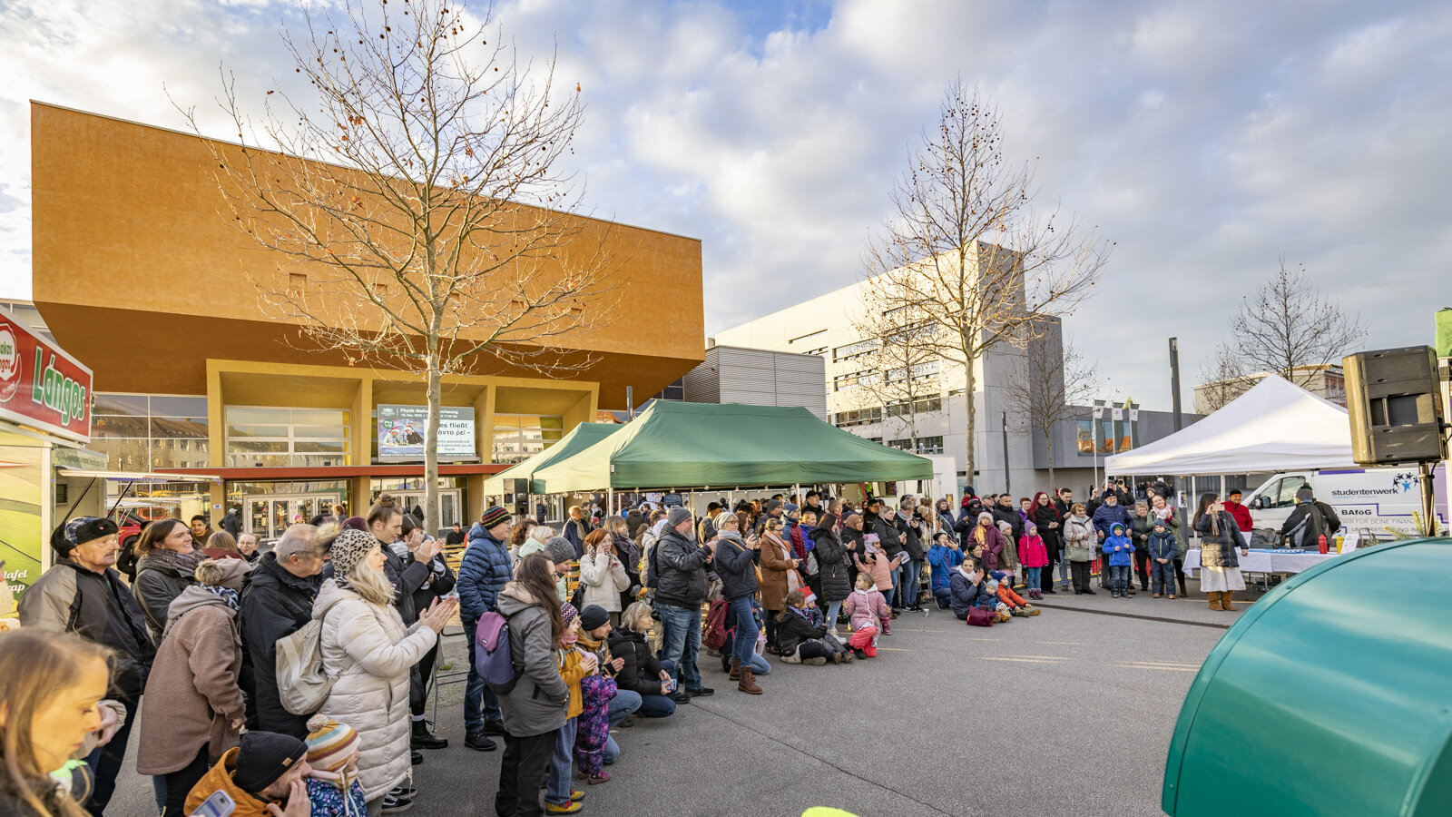 Beste Weihnachtsmarkt-Stimmung auf dem Campus