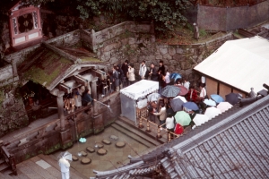 V1-AD274_13.jpg