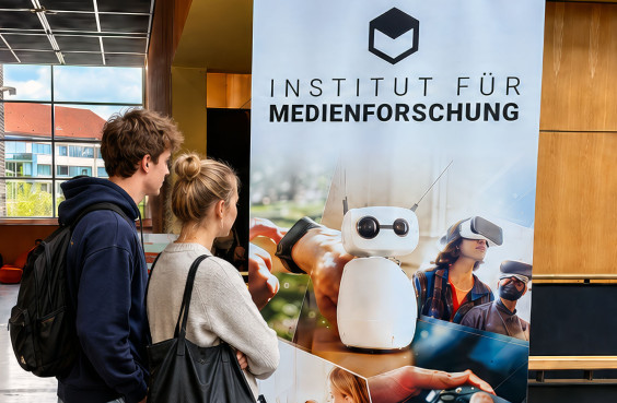 Stand des Instituts für Medienforschung auf dem TUC-Tag