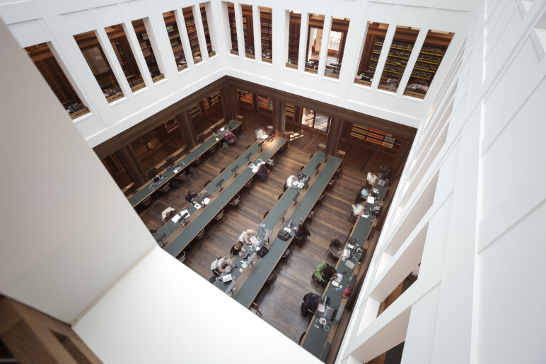 Studierende - Universitätsbibliothek