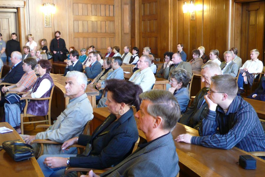 Plenum zur Eröffnung der Ausstellung im Stadtverordnetensaal