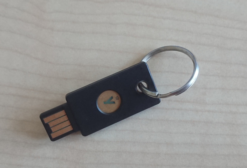 YubiKey mit Schlüsselring