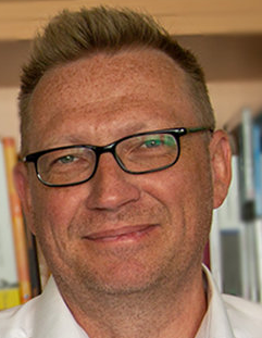 Portrait: Prof. Dr. Stefan Hüsig