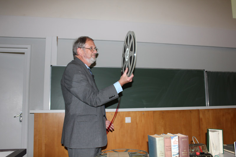 After the break Dr. Wolfgang Leidholdt gave insights into his academic career with numerous exhibits