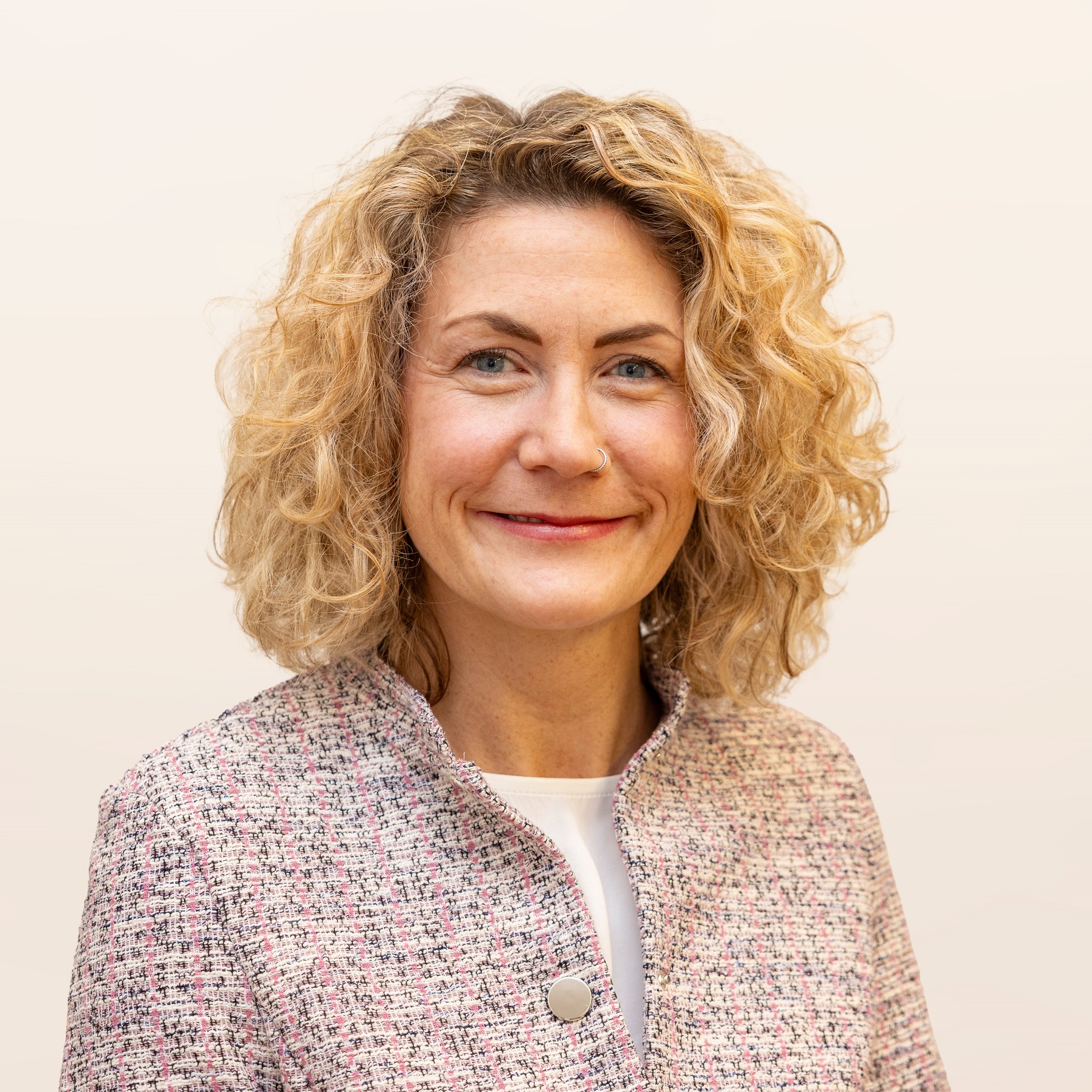 Portrait: Prof.in Dr. habil. Sarah D&eacute;sir&eacute;e Lange